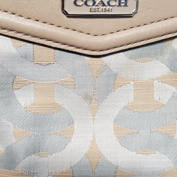 Womens Coach Shoulder Bag - Picture 8 of 8